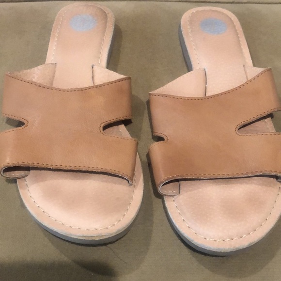 Slide Sandals - Picture 2 of 4